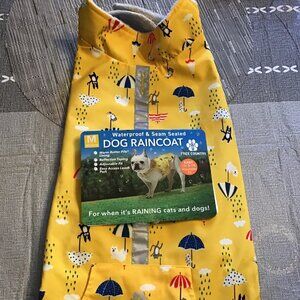 Free Country Dog Raincoat--Nice Shape; for dogs 25-50 lbs. with a 16-20in. back